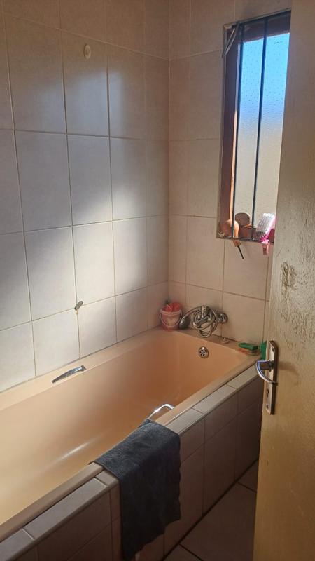 2 Bedroom Property for Sale in Vosloorus Ext 8 Gauteng