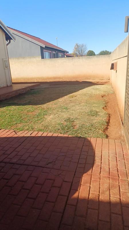 2 Bedroom Property for Sale in Vosloorus Ext 8 Gauteng