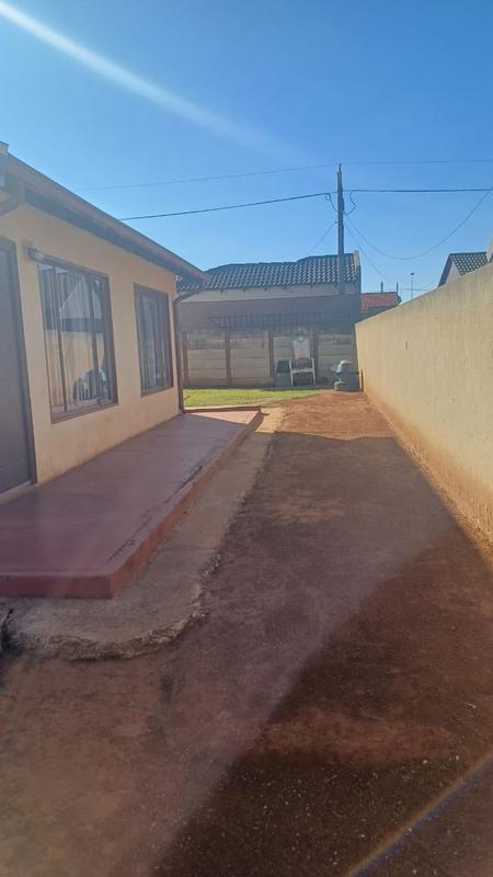 2 Bedroom Property for Sale in Vosloorus Ext 8 Gauteng