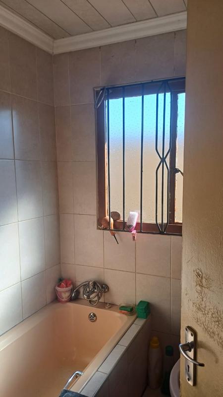 2 Bedroom Property for Sale in Vosloorus Ext 8 Gauteng