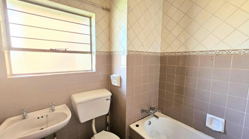 1 Bedroom Property for Sale in Malvern Gauteng