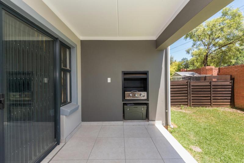 3 Bedroom Property for Sale in Greenstone Hill Gauteng