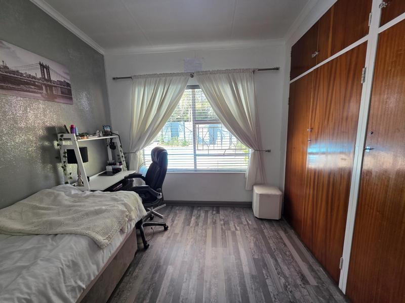3 Bedroom Property for Sale in Sunward Park Gauteng