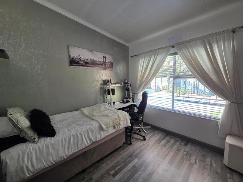 3 Bedroom Property for Sale in Sunward Park Gauteng