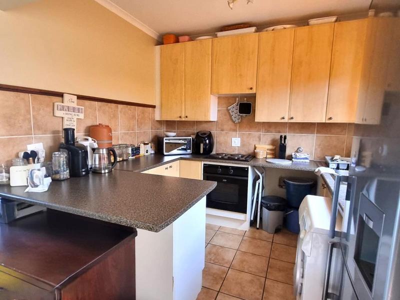 To Let 2 Bedroom Property for Rent in Boardwalk Villas Gauteng