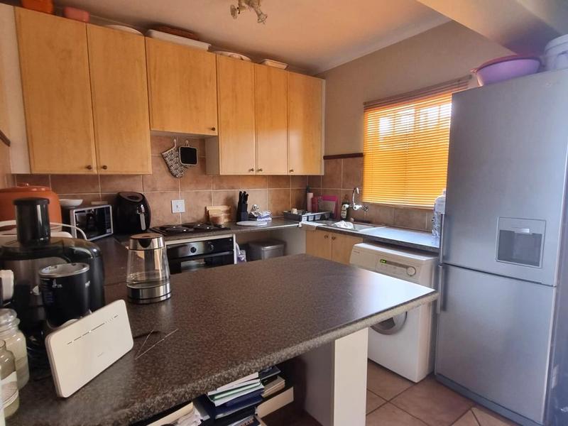 To Let 2 Bedroom Property for Rent in Boardwalk Villas Gauteng