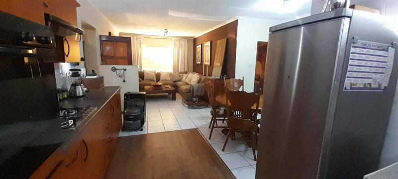 3 Bedroom Property for Sale in Eldoraigne Gauteng