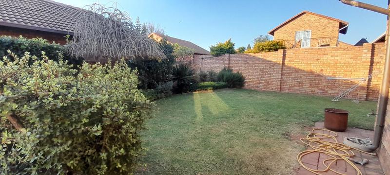 3 Bedroom Property for Sale in Eldoraigne Gauteng