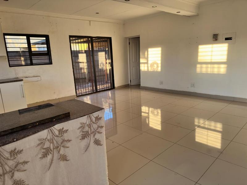 To Let 2 Bedroom Property for Rent in Erasmia Gauteng