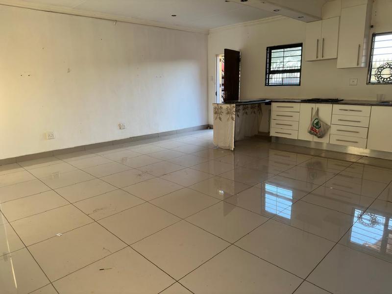 To Let 2 Bedroom Property for Rent in Erasmia Gauteng