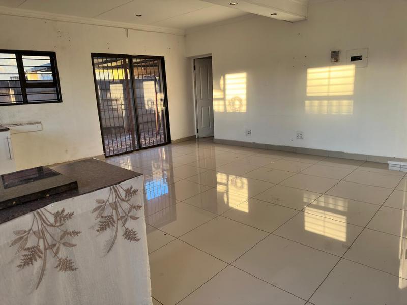 To Let 2 Bedroom Property for Rent in Erasmia Gauteng