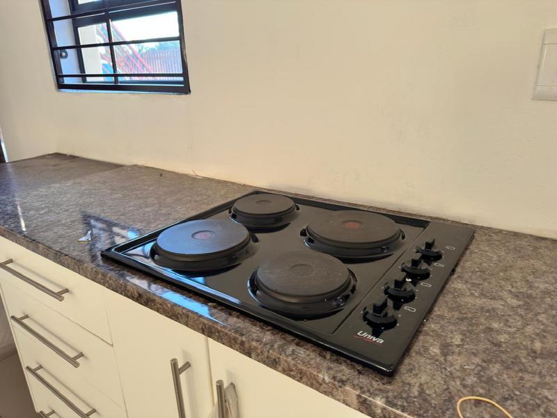 To Let 2 Bedroom Property for Rent in Erasmia Gauteng