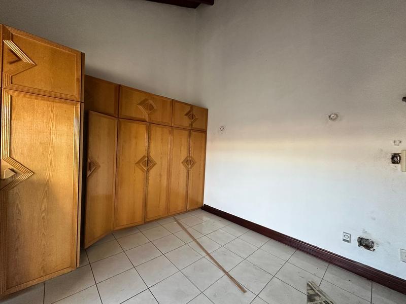 To Let 7 Bedroom Property for Rent in Laudium Gauteng