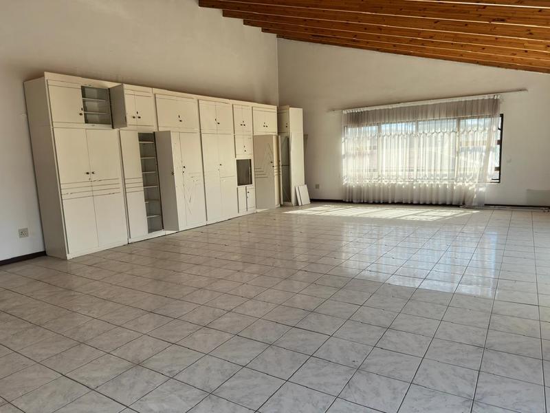To Let 7 Bedroom Property for Rent in Laudium Gauteng