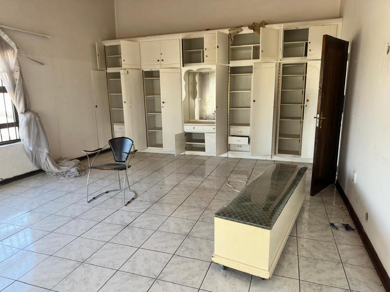 To Let 7 Bedroom Property for Rent in Laudium Gauteng