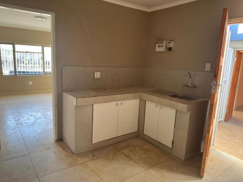 To Let 1 Bedroom Property for Rent in Laudium Gauteng