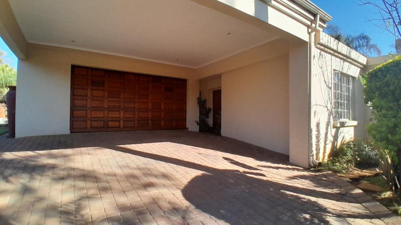 To Let 3 Bedroom Property for Rent in Eldoglen Gauteng