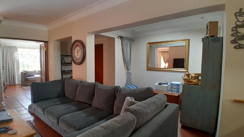 To Let 4 Bedroom Property for Rent in Eldoglen Gauteng