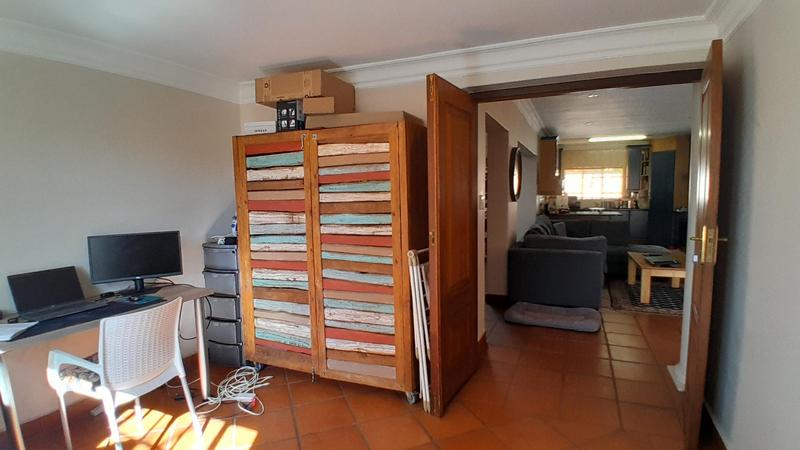To Let 4 Bedroom Property for Rent in Eldoglen Gauteng