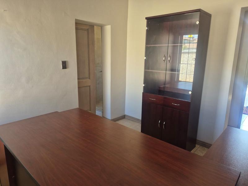 To Let 4 Bedroom Property for Rent in Eldoglen Gauteng
