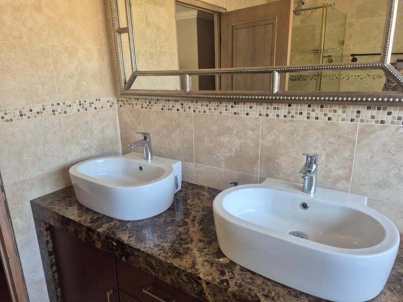 To Let 4 Bedroom Property for Rent in Eldoglen Gauteng