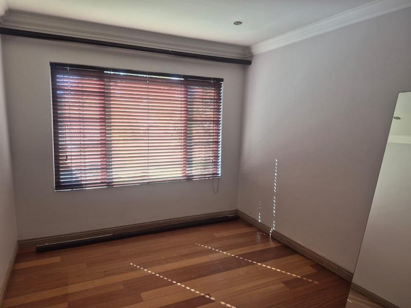 To Let 4 Bedroom Property for Rent in Eldoglen Gauteng