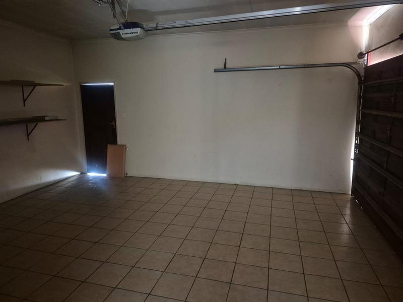 To Let 4 Bedroom Property for Rent in Eldoglen Gauteng