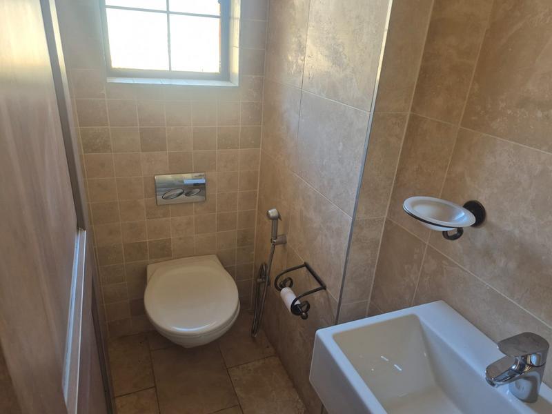 To Let 4 Bedroom Property for Rent in Eldoglen Gauteng