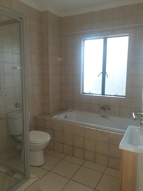 To Let 2 Bedroom Property for Rent in Eldo Lakes Estate Gauteng