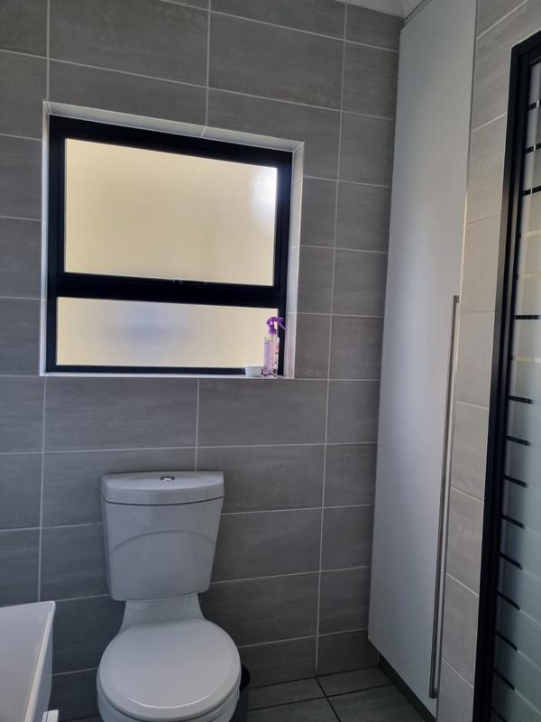 To Let 3 Bedroom Property for Rent in Waterfall Gauteng