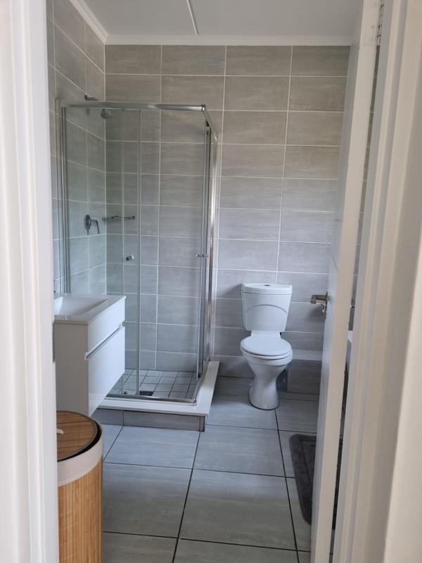 To Let 3 Bedroom Property for Rent in Waterfall Gauteng