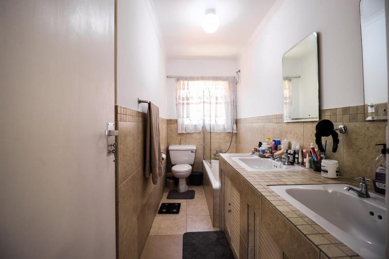 5 Bedroom Property for Sale in Johannesburg Gauteng