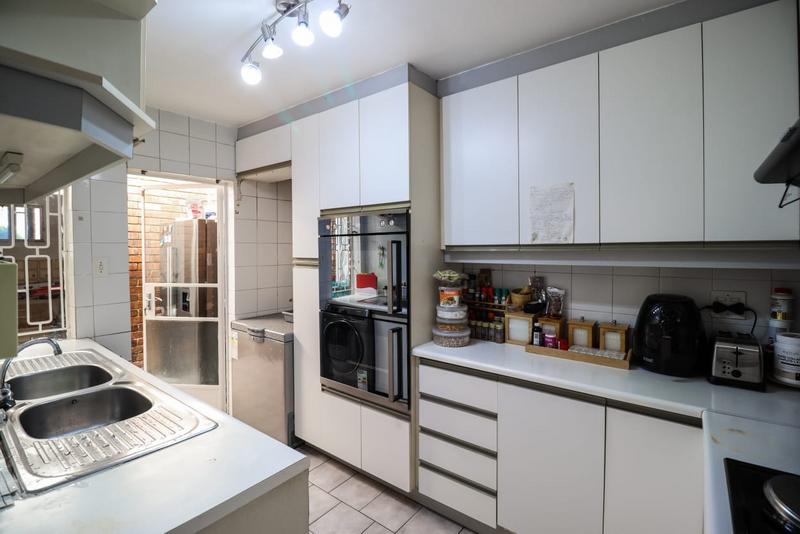 5 Bedroom Property for Sale in Johannesburg Gauteng