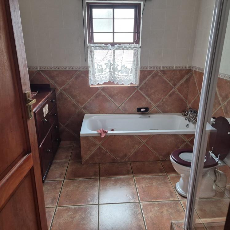 4 Bedroom Property for Sale in Eldoraigne Gauteng