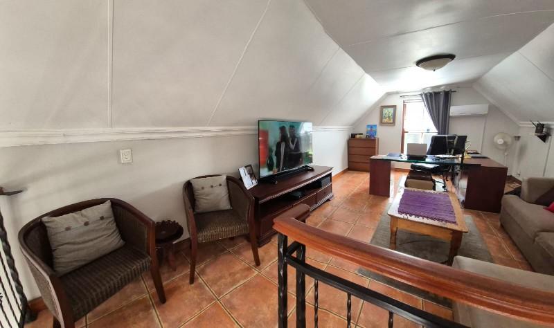 4 Bedroom Property for Sale in Eldoraigne Gauteng