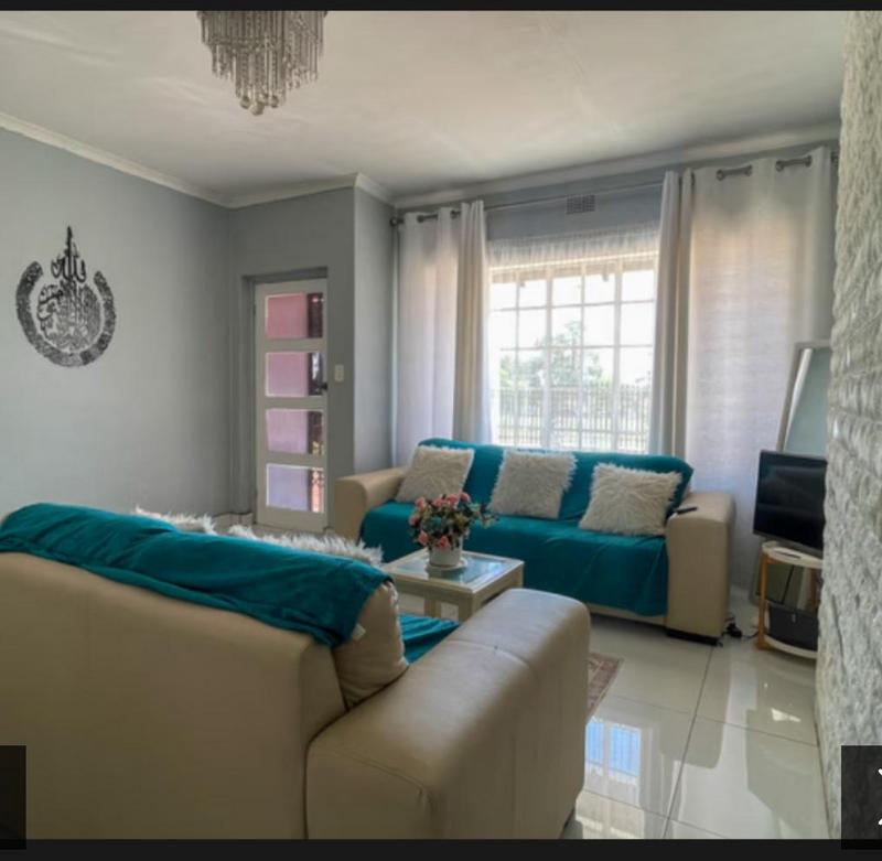 4 Bedroom Property for Sale in Erasmia Gauteng