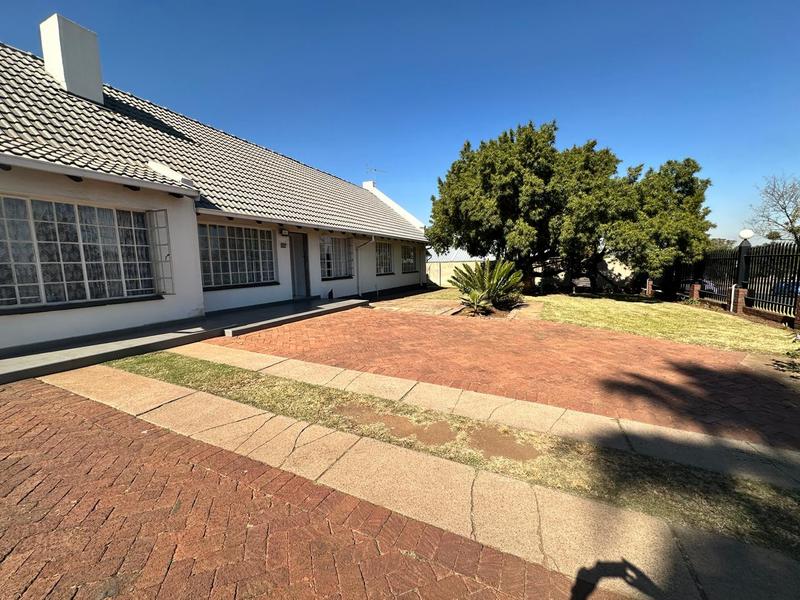 4 Bedroom Property for Sale in Erasmia Gauteng
