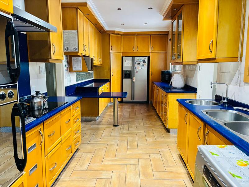 5 Bedroom Property for Sale in Erasmia Gauteng