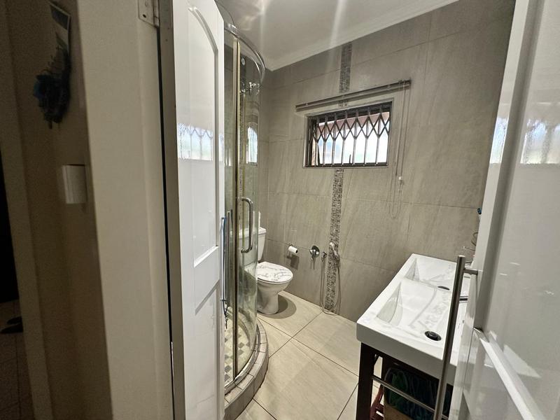 5 Bedroom Property for Sale in Erasmia Gauteng
