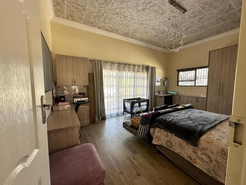 5 Bedroom Property for Sale in Erasmia Gauteng