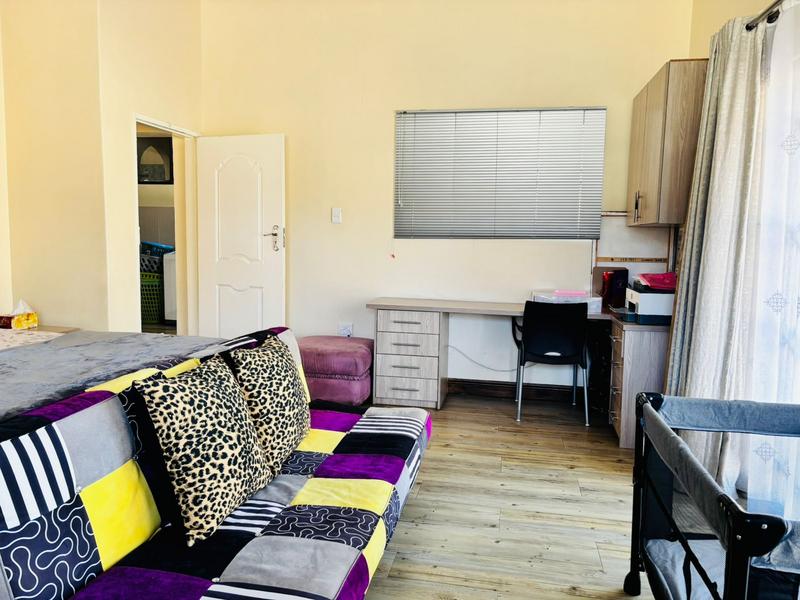 5 Bedroom Property for Sale in Erasmia Gauteng