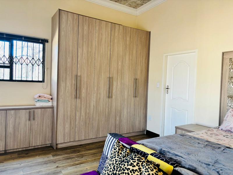 5 Bedroom Property for Sale in Erasmia Gauteng
