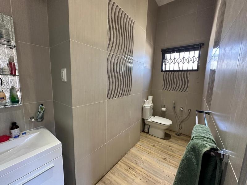 5 Bedroom Property for Sale in Erasmia Gauteng
