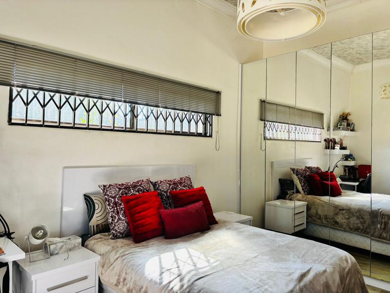 5 Bedroom Property for Sale in Erasmia Gauteng