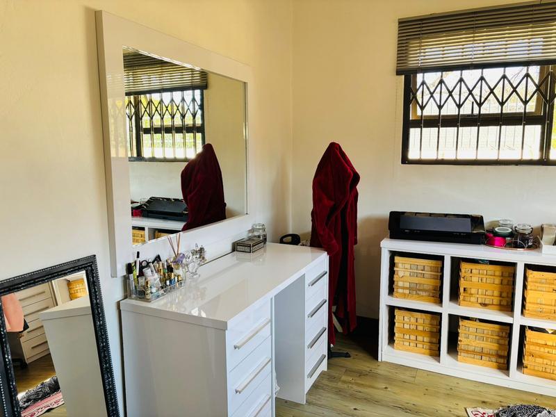 5 Bedroom Property for Sale in Erasmia Gauteng