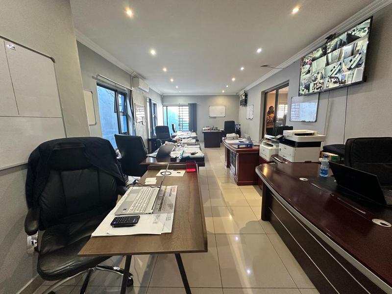 5 Bedroom Property for Sale in Laudium Gauteng