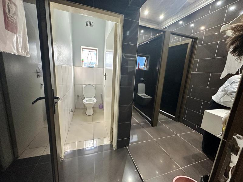 5 Bedroom Property for Sale in Laudium Gauteng