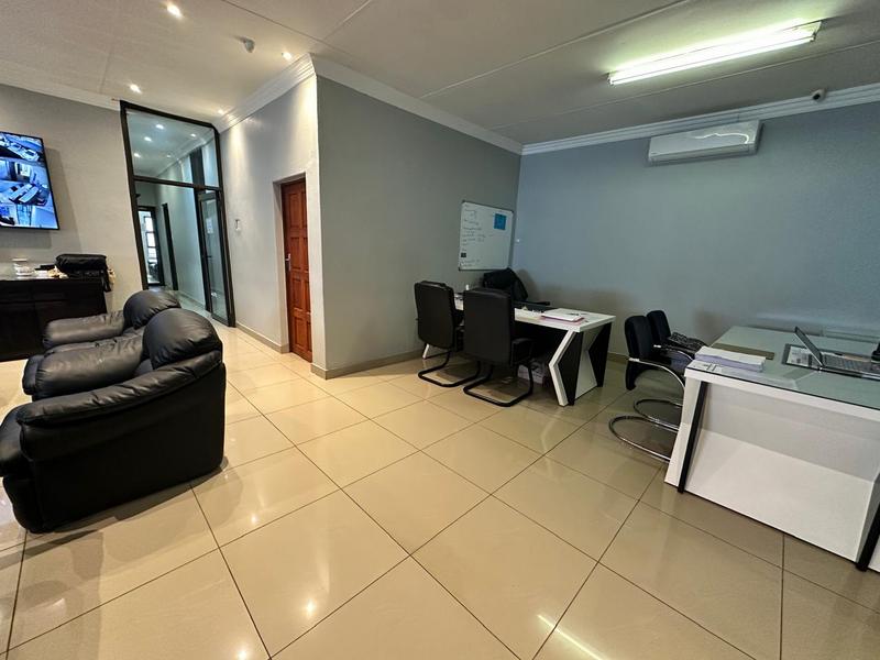 5 Bedroom Property for Sale in Laudium Gauteng