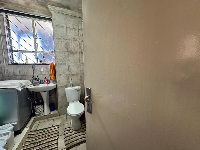 2 Bedroom Property for Sale in Laudium Gauteng