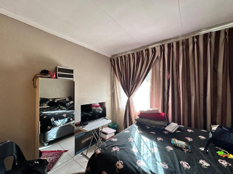 2 Bedroom Property for Sale in Laudium Gauteng